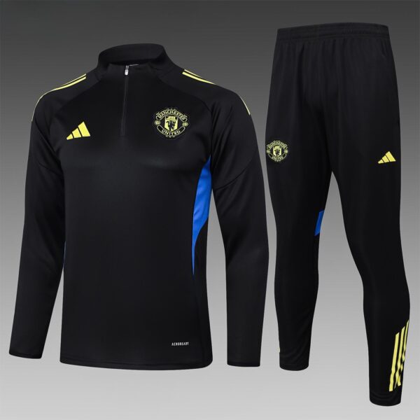 25/26 Manchester United Training Tracksuit
